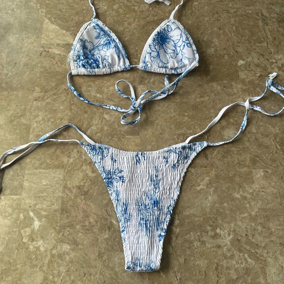 VOLAFA Triangle Bikini Set String Swimsuit Print Tie Smocked Ruched Two Sz Small - Picture 5 of 6